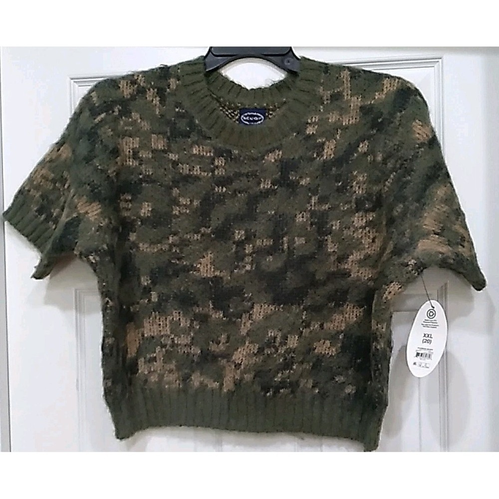 SCOOP Women's Sweater Fuzzy Camouflage Cropped Crewneck Short Sleeve Size Large